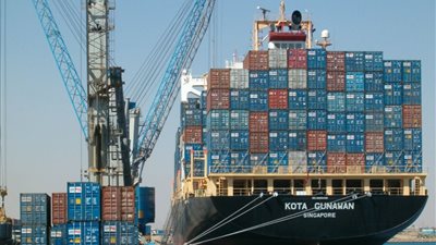 ميناء الزيتيات يستقبل 6500 طن بوتاجاز