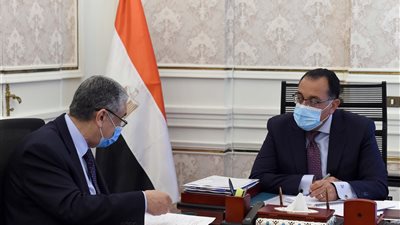 شاكر: توصيل التيار الكهربائي لمحطات المحولات بالعاصمة الإدارية الجديدة