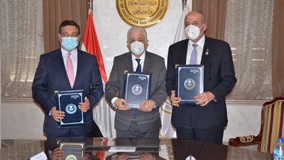 بنك التعمير والإسكان يوقع بروتوكولًا لدعم الطلاب ذوي الهمم