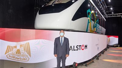 وزير النقل يفتتح خط إنتاج المونوريل بمدينة ديربي البريطانية