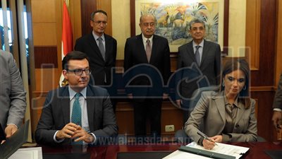 بالصور.. رئيس الوزراء يشهد توقيع اتفاقية محطة توليد كهرباء دمنهور 