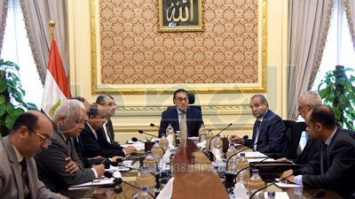 رئيس الوزراء يترأس اجتماعاً لمتابعة خطة تعزيز التعاون مع دول شرق إفريقيا