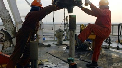 إيران تتفق مع 