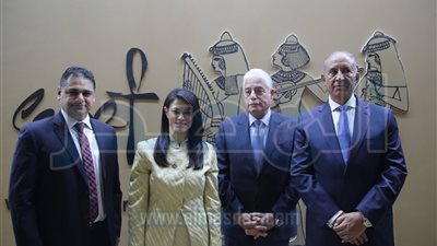 «المشاط» تفتتح الجناح المصري في بورصة برلين السياحية 