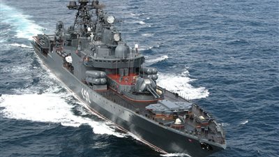 انفجار سفينة عسكرية في بطرسبورج