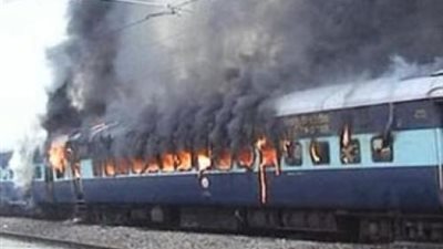 اندلاع حريق في قطار ركاب بأسوان