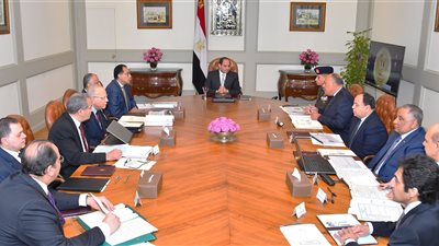الرئيس السيسى يعقد اجتماعًا لمتابعة إجراءات ضبط الأسواق وحماية المستهلك