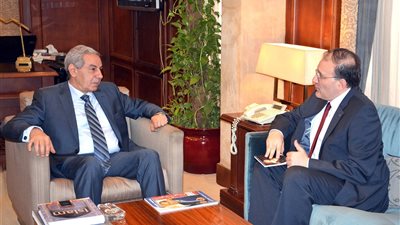 وزير التجارة يبحث مع سفير أرمينيا بالقاهرة تعزيز العلاقات الاقتصادية 
