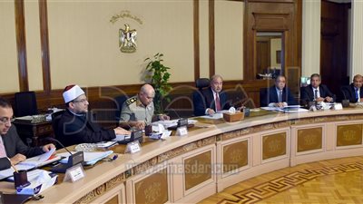 رئيس الوزراء يوجه برفع درجة الاستعدادات القصوى في مختلف القطاعات