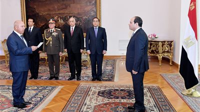 كامل الوزير يؤدي اليمين الدستورية وزيرا للنقل