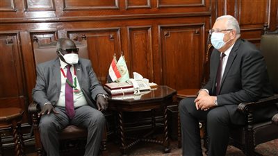 القصير يبحث التعاون مع جنوب السودان بمجال الثروة الحيوانية والسمكية