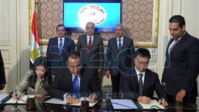 الحكومة توقع اتفاقية مع شركة صينية لإقامة مدينة متكاملة بالعاصمة الادارية الجديدة
