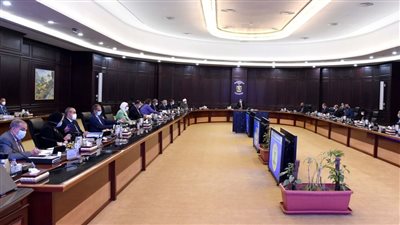 «الوزراء» يوافق على مشروع قرار ترقية الموظفين