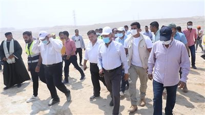 وزير النقل يتابع أعمال تنفيذ قطار «العين السخنة - العلمين الجديدة - مطروح»