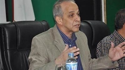 محافظ الوادي الجديد يطالب بتكثيف التوعية بظاهرة الزواج المبكر