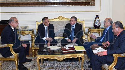 الحكومة: توفير الأرصدة الكافية من السلع الغذائية الأساسية لمدة 6 أشهر