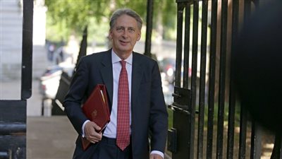 بريطانيا تخفض توقعات النمو الاقتصادي في 2019