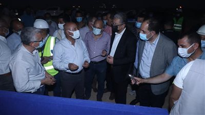 وزير النقل يتفقد أعمال تطوير ميناء العين السخنة