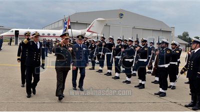 الفريق محمود حجازى يعود إلى القاهرة بعد زيارة اليونان
