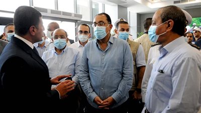 مدبولي يتفقد مركز خدمات المستثمرين بمدينة الإسماعيلية