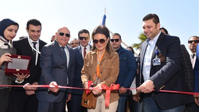 وزيرة الاستثمار تفتتح مصنعين لسوميتومو اليابانية بـ200 مليون دولار