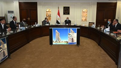 وزير الإسكان يتابع موقف تنفيذ أبراج «الداون تاون» بمدينة العلمين الجديدة
