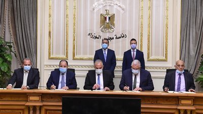 بروتوكول بين 3 وزارات وبنكا «الأهلى» و«الزراعى» لتنفيذ مبادرة تطوير الرى