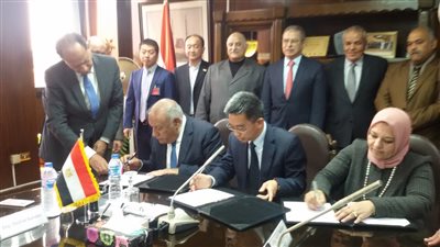 «الكهرباء» توقع 4 عقود لإنشاء محولات بـ1,7 مليار جنيه