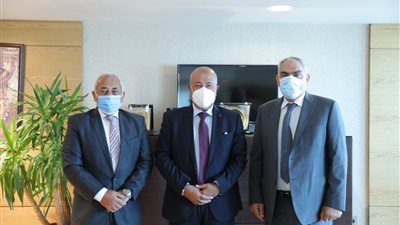 البنك الأهلي يتعاقد مع «العربية للتصنيع» لتوريد معدات الأرشيف الالكتروني