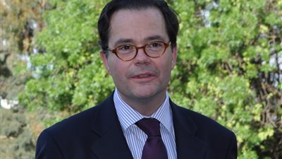 باريس تعرض مساعدة مصر لتطوير أسواقها المحلية