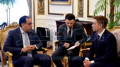 مدبولي يبحث مع وزير الاتصالات الروسي التعاون في مجالات التحول الرقمي