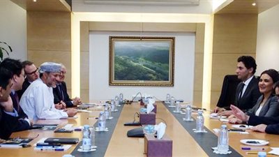 نصر تبحث مع رئيس صندوق الاحتياطي العماني تعزيز العلاقات الاستثمارية