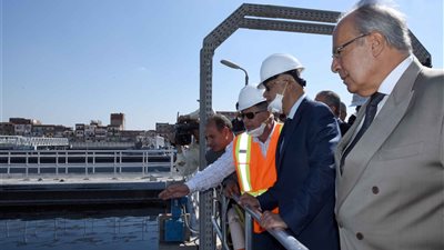 شريف إسماعيل يتفقد المشروعات الخدمية بالإسكندرية