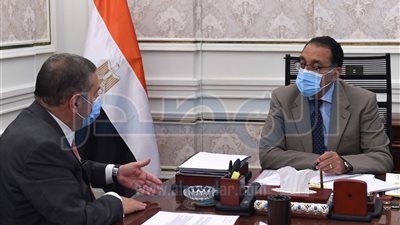 هشام توفيق: إنشاء 3 آلاف محطة شحن للسيارات الكهربائية خلال 18 شهرًا