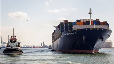 ميناء دمياط يستقبل 8 سفن حاويات وبضائع خلال 24 ساعة