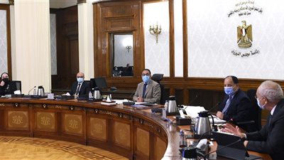 رئيس الوزراء يتابع خطوات إنشاء المنطقة الصناعية الروسية