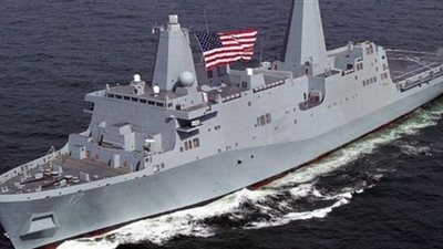 بارجة أمريكية تتعرض لهجوم صاروخي قبالة اليمن