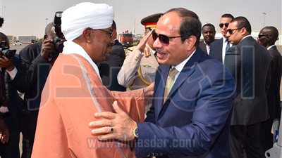 السيسي يصل الخرطوم للمشاركة في ختام الحوار الوطني السوداني
