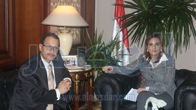 وزيرة التعاون الدولى تلتقي رئيس المنطقة الاقتصادية لقناة السويس