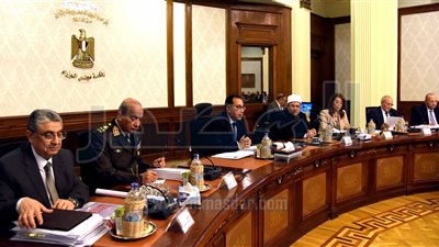 الحكومة توافق على مشروع قانون فصل متعاطى المخدرات من الوظائف العامة