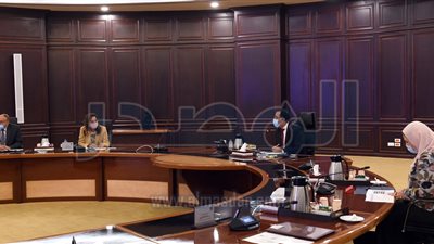 رئيس الوزراء يتابع خطوات تنفيذ المشروع القومي لتنمية الأسرة المصرية
