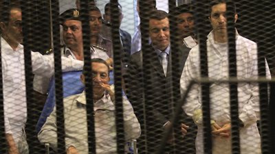 تأجيل الحكم في طعن مبارك ونجليه في 