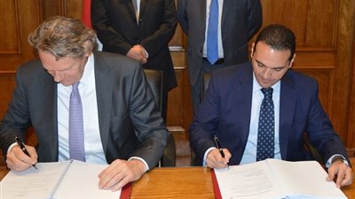 توقيع بروتوكول لوضع خطط تطوير 4 شركات تابعة لـ«القابضة المعدنية» 