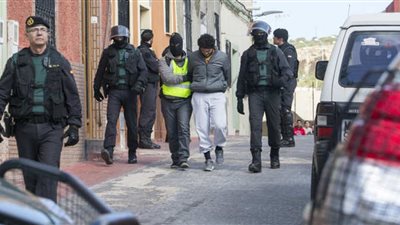 اعتقال شخص بتهمة تجنيد الأطفال في تنظيم 