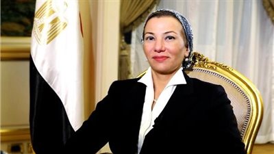 وزيرة البيئة تعلن بدء تنفيذ مبادرة «تطوير بلاستيك مصر» لدعم الشباب