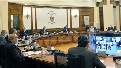 مدبولي: أولوية لتطعيم العاملين بقطاع التعليم والطلاب ضد «كورونا»