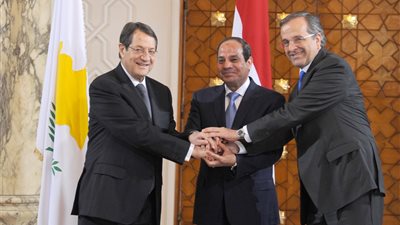 بدء أعمال القمة الثلاثية بالاتحادية.. ومؤتمر صحفي عقب الانتهاء