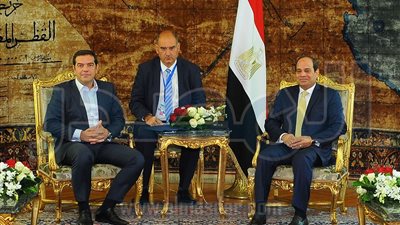 السيسى يبحث مع رئيس الوزراء اليوناني تطورات الأوضاع في المنطقة 