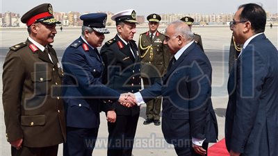 رئيس الوزراء يستقبل نظيره العراقي.. وجلسة مباحثات لدفع التعاون الثنائي 