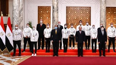 السيسي يمنح أبطال أولمبياد طوكيو والأطقم الفنية وسام الرياضة